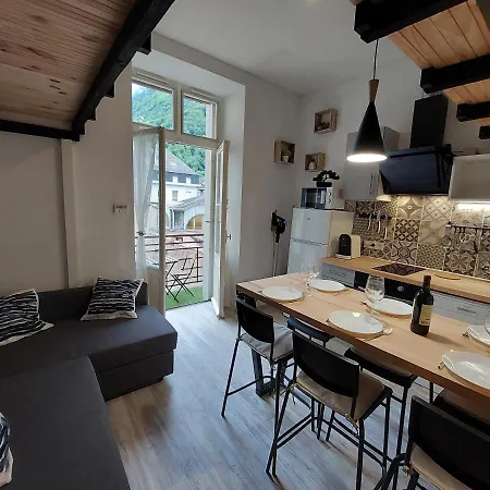 Appartement Mezzanine 6 Personnes Avec Balcon Vue Sur La Montagne Cauterets Exterior foto